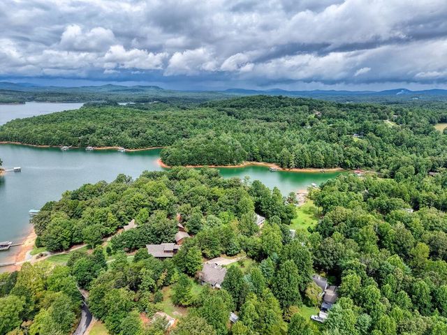 176 Madison Avenue, Blairsville, GA 30512