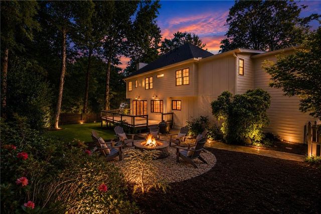 140 N Bluff, Alpharetta, GA 30004