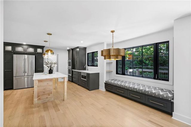 140 N Bluff, Alpharetta, GA 30004