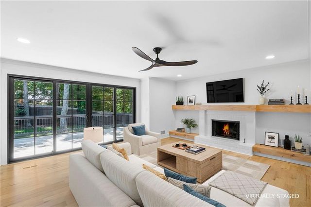140 N Bluff, Alpharetta, GA 30004
