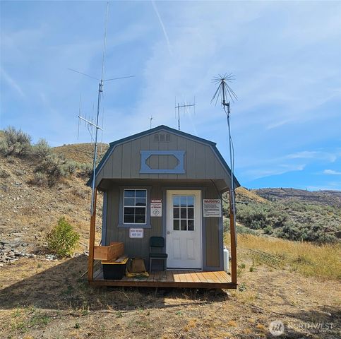 14 Bridge View Road, Tonasket, WA 98855