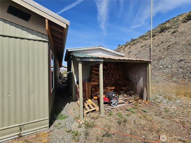 14 Bridge View Road, Tonasket, WA 98855