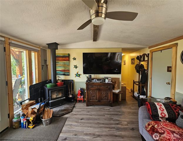 14 Bridge View Road, Tonasket, WA 98855