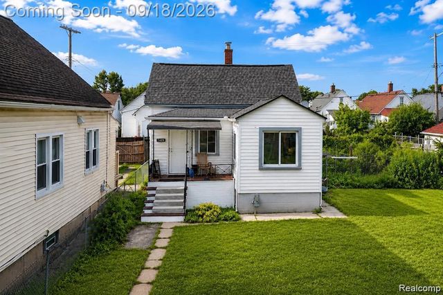 3875 Sobieski Street, Detroit, MI 48212
