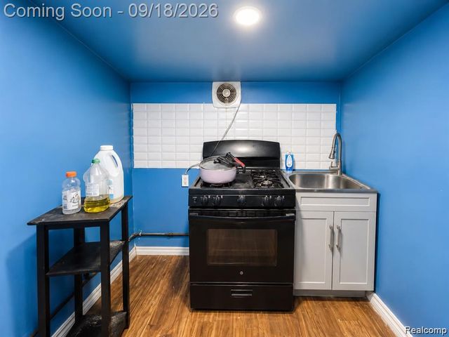 3875 Sobieski Street, Detroit, MI 48212