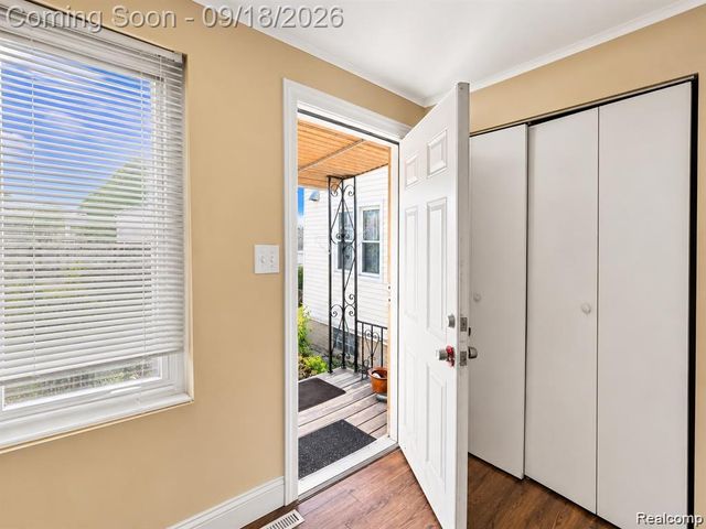 3875 Sobieski Street, Detroit, MI 48212