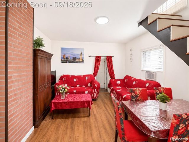 3875 Sobieski Street, Detroit, MI 48212