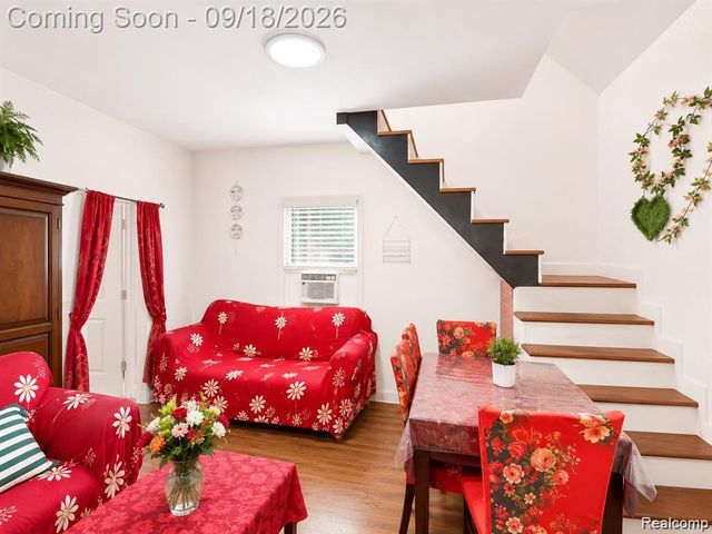 3875 Sobieski Street, Detroit, MI 48212
