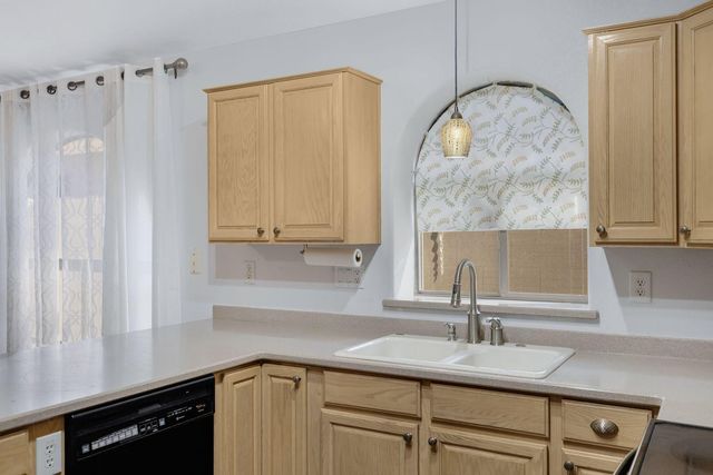 3926 E Potter Drive, Phoenix, AZ 85050