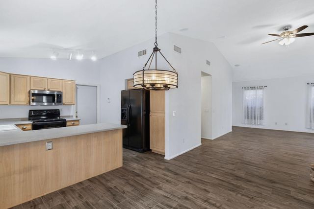3926 E Potter Drive, Phoenix, AZ 85050