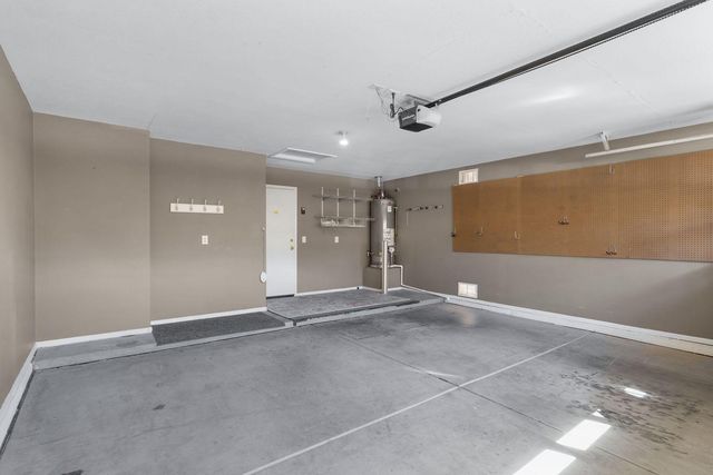 3926 E Potter Drive, Phoenix, AZ 85050