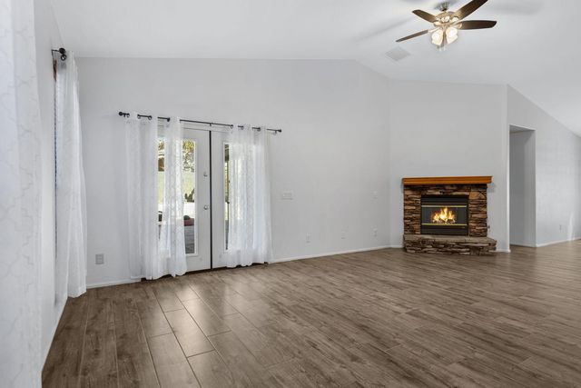 3926 E Potter Drive, Phoenix, AZ 85050