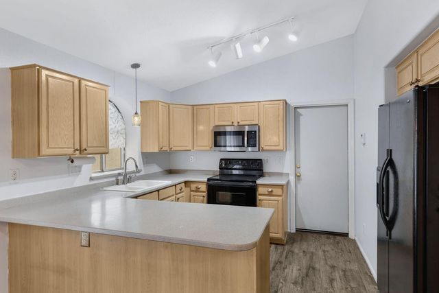 3926 E Potter Drive, Phoenix, AZ 85050