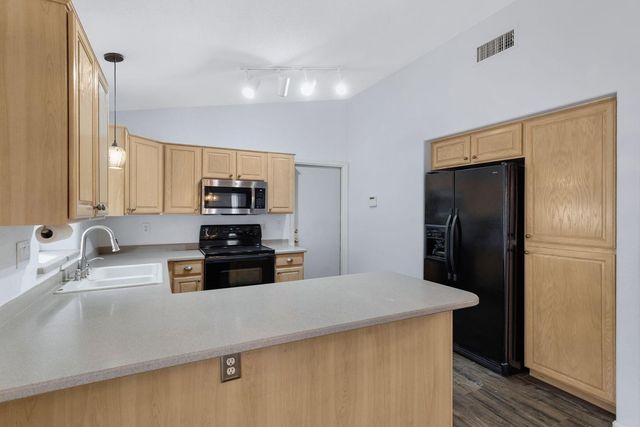 3926 E Potter Drive, Phoenix, AZ 85050