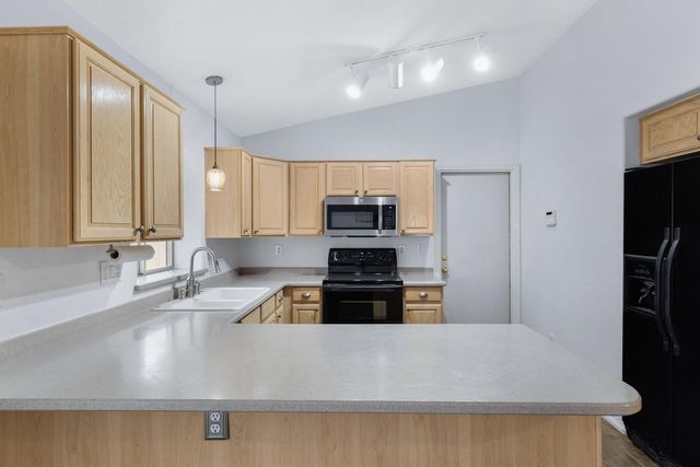 3926 E Potter Drive, Phoenix, AZ 85050