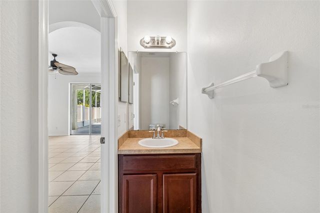 915 WINDTON OAK DRIVE, Ruskin, FL 33570