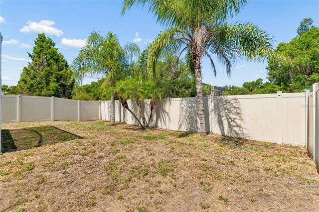 915 WINDTON OAK DRIVE, Ruskin, FL 33570