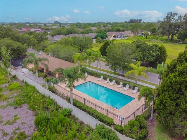 915 WINDTON OAK DRIVE, Ruskin, FL 33570