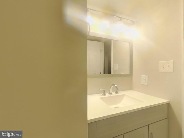 7700 MANE LN, District Heights, MD 20747