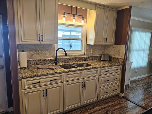 3406 SHINGLE OAK TERRACE, Sarasota, FL 34237