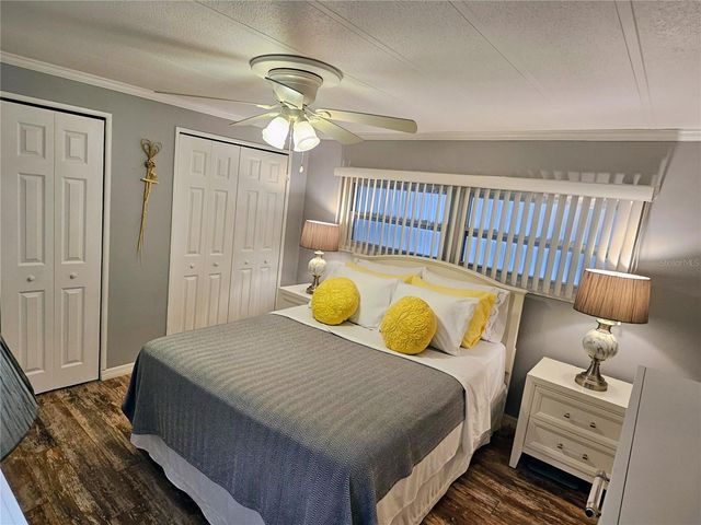 3406 SHINGLE OAK TERRACE, Sarasota, FL 34237