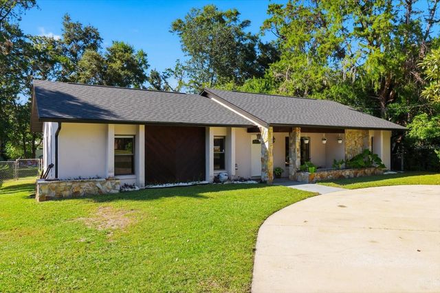 807 N HOLLYWOOD CIRCLE, Crystal River, FL 34429