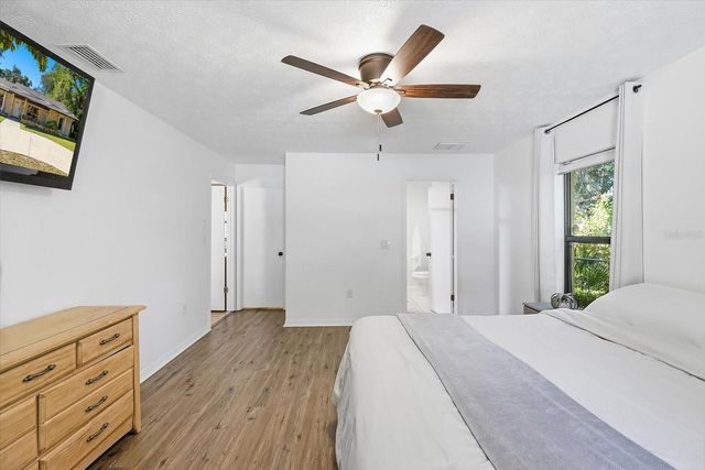 807 N HOLLYWOOD CIRCLE, Crystal River, FL 34429