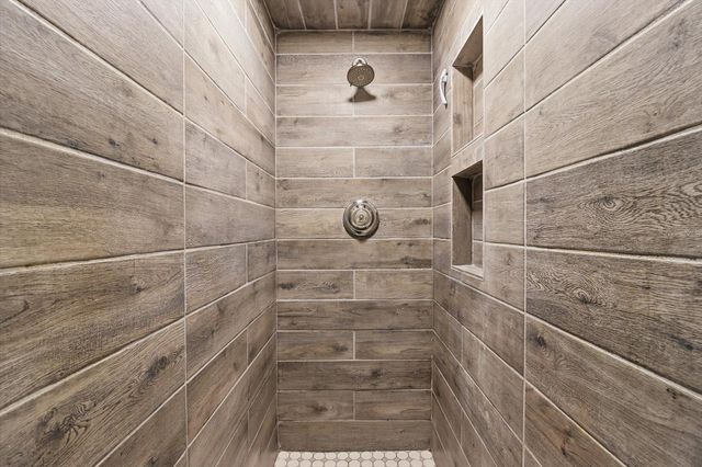 807 N HOLLYWOOD CIRCLE, Crystal River, FL 34429