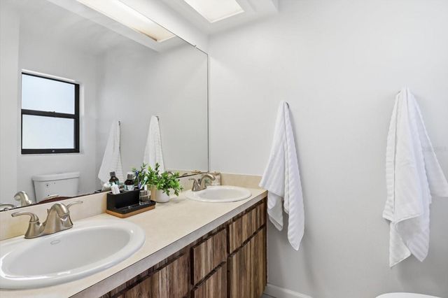 807 N HOLLYWOOD CIRCLE, Crystal River, FL 34429