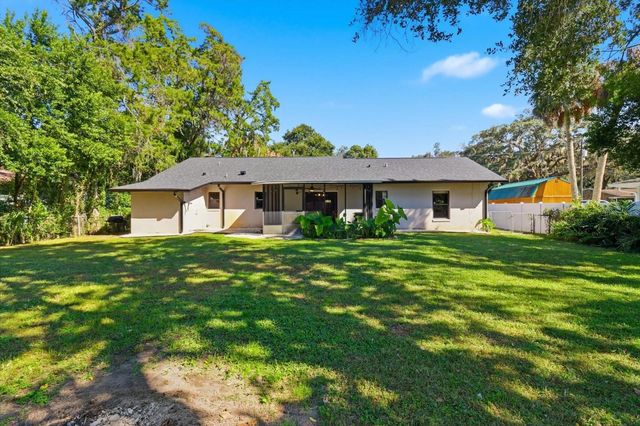 807 N HOLLYWOOD CIRCLE, Crystal River, FL 34429