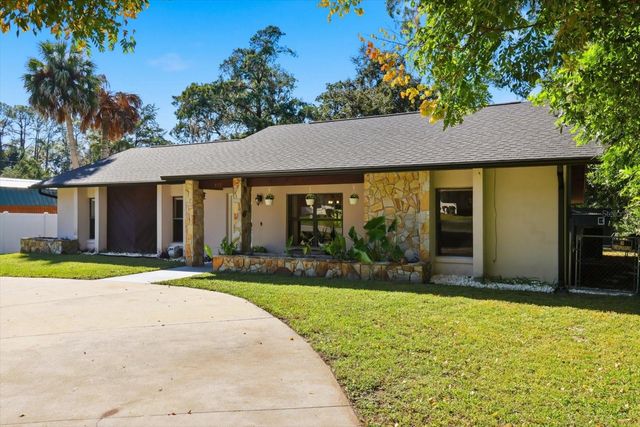 807 N HOLLYWOOD CIRCLE, Crystal River, FL 34429