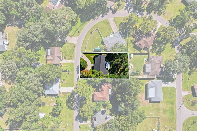 807 N HOLLYWOOD CIRCLE, Crystal River, FL 34429