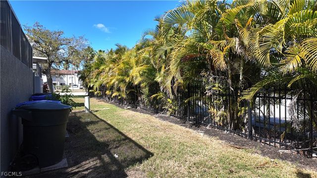 3829 Schoolhouse RD E 3, Fort Myers, FL 33916