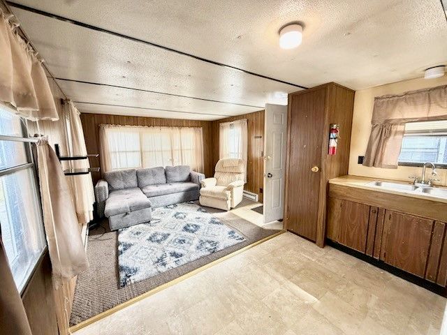 836 Forest Park Avenue, Middletown, RI 02842