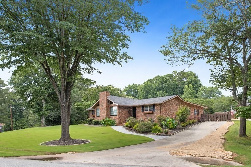 2816 Cardinal Lake NW Circle, Duluth, GA 30096