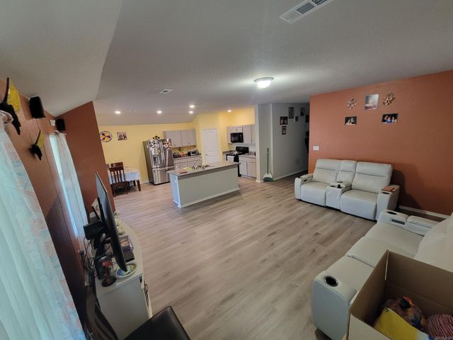 27 Curly Leaf Lane, Conway, AR 72032