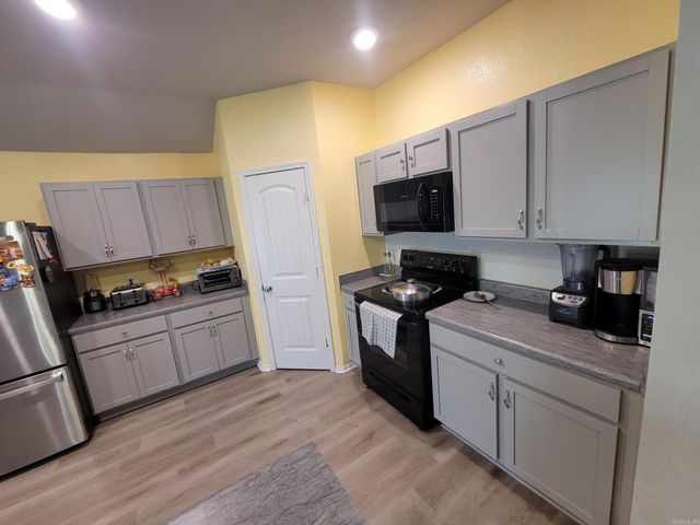 27 Curly Leaf Lane, Conway, AR 72032