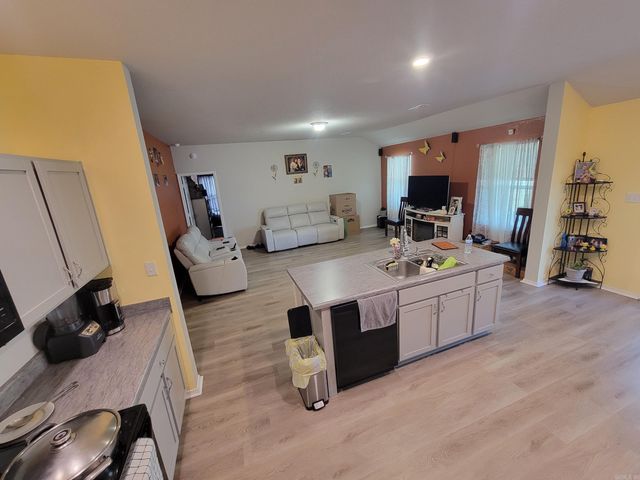 27 Curly Leaf Lane, Conway, AR 72032