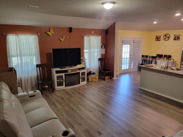 27 Curly Leaf Lane, Conway, AR 72032