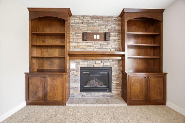 4455 NW 165th Street, Clive, IA 50325