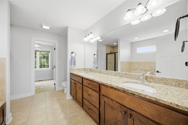 4455 NW 165th Street, Clive, IA 50325
