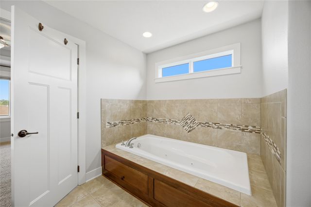 4455 NW 165th Street, Clive, IA 50325