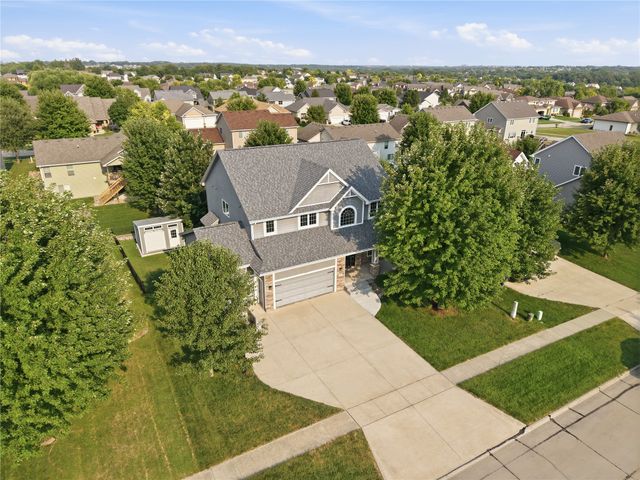 4455 NW 165th Street, Clive, IA 50325