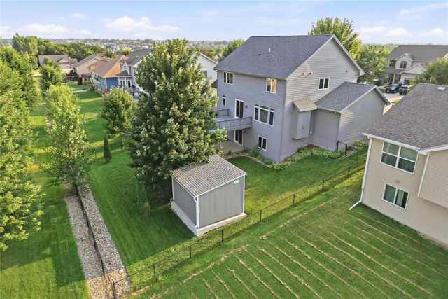 4455 NW 165th Street, Clive, IA 50325