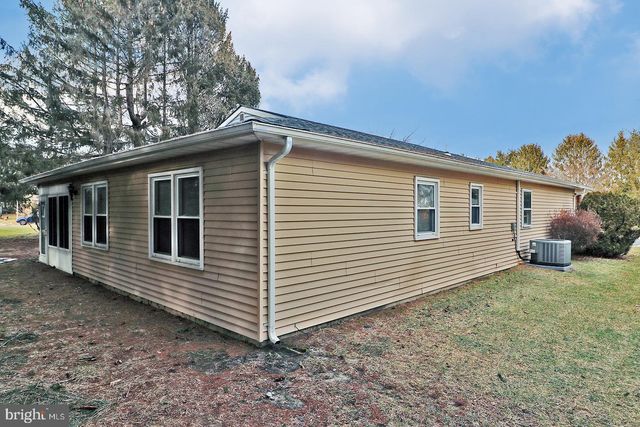 23 ABBEY RD, Brick, NJ 08723