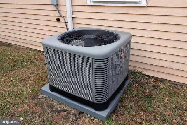 23 ABBEY RD, Brick, NJ 08723