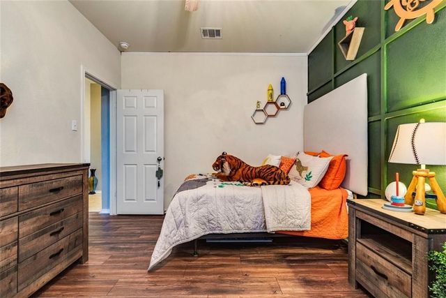 124 Thrasher CV, Leander, TX 78641