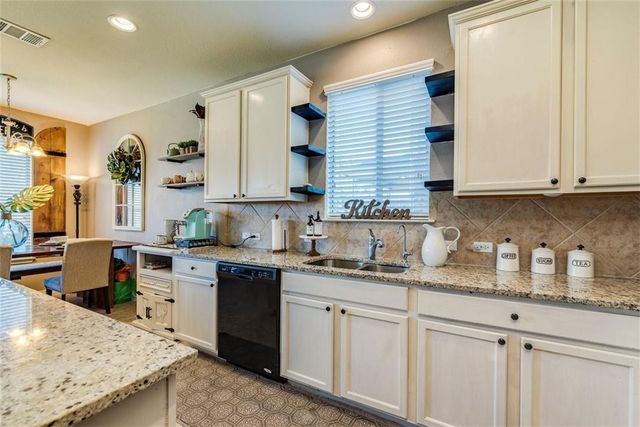 124 Thrasher CV, Leander, TX 78641