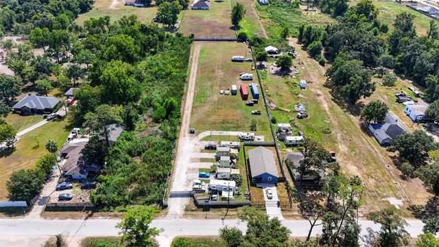 2003 De Soto Street, Houston, TX 77091