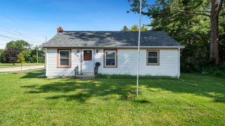 821 W PERRY Street, Belvidere, IL 61008